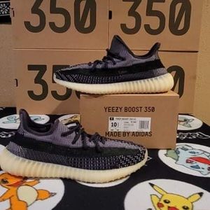 Yeezy 350 v2 carbons